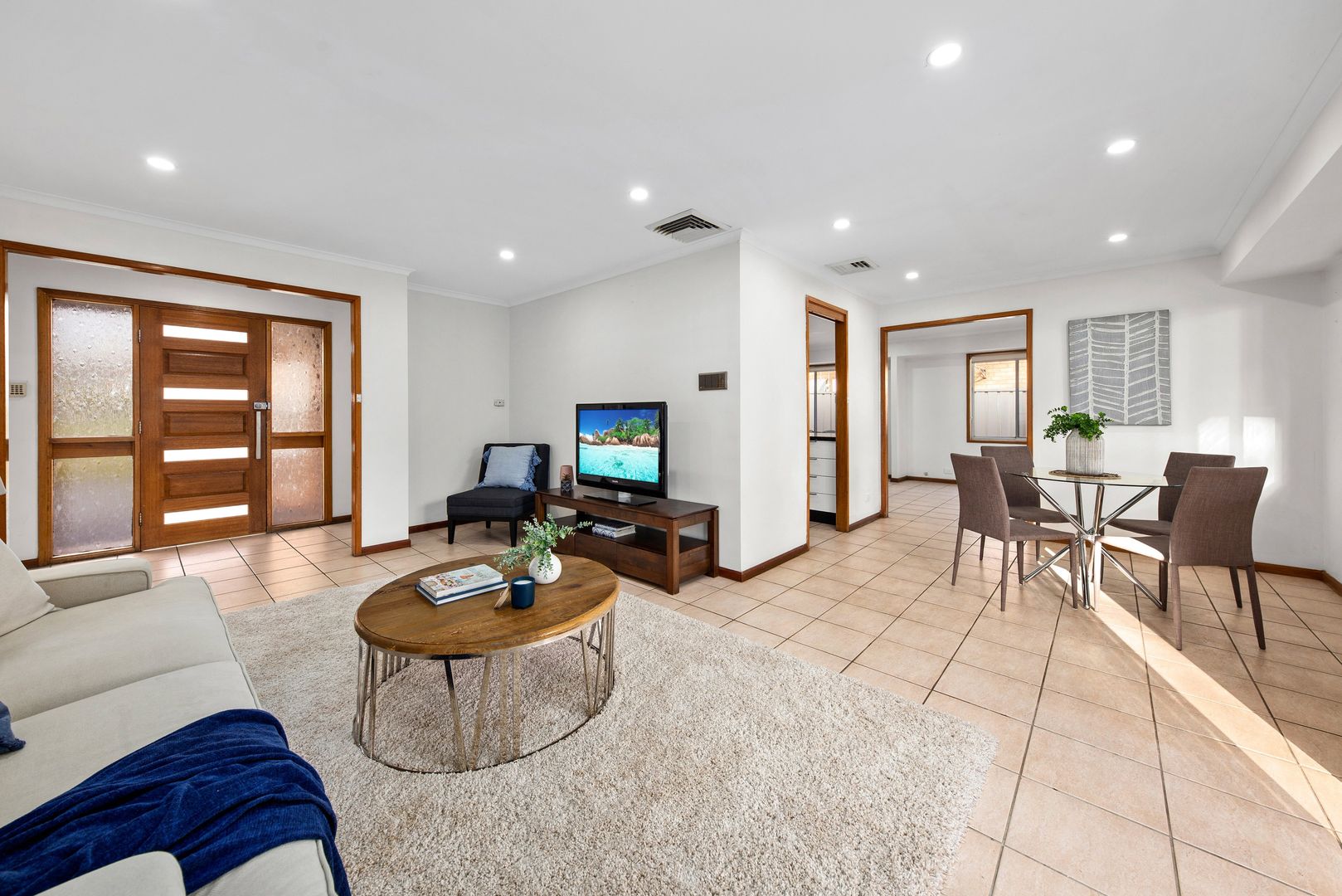 3 Eucalyptus Street, Alfords Point NSW 2234, Image 2