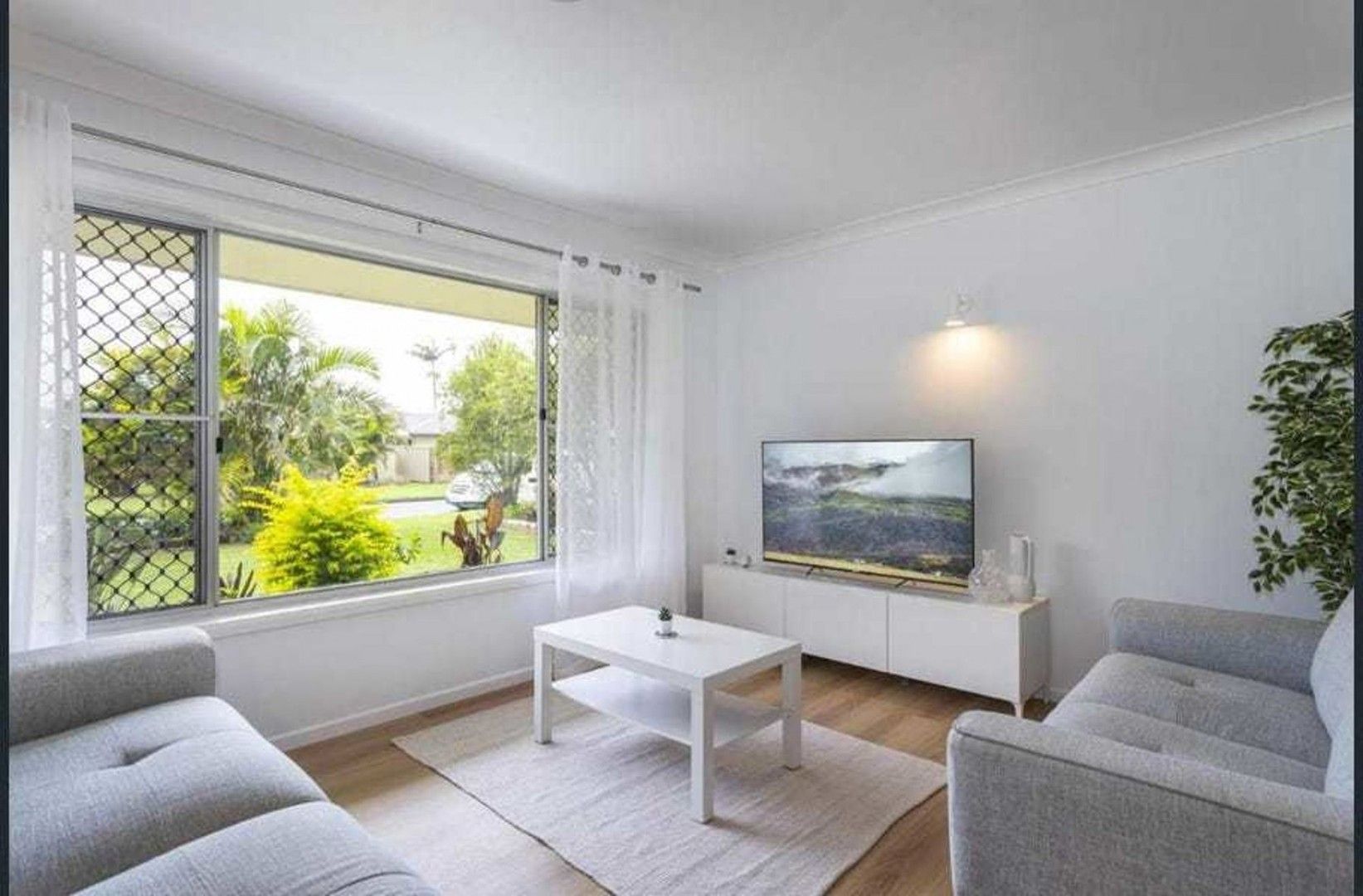 3 bedrooms House in 30 Wavell Avenue GOLDEN BEACH QLD, 4551
