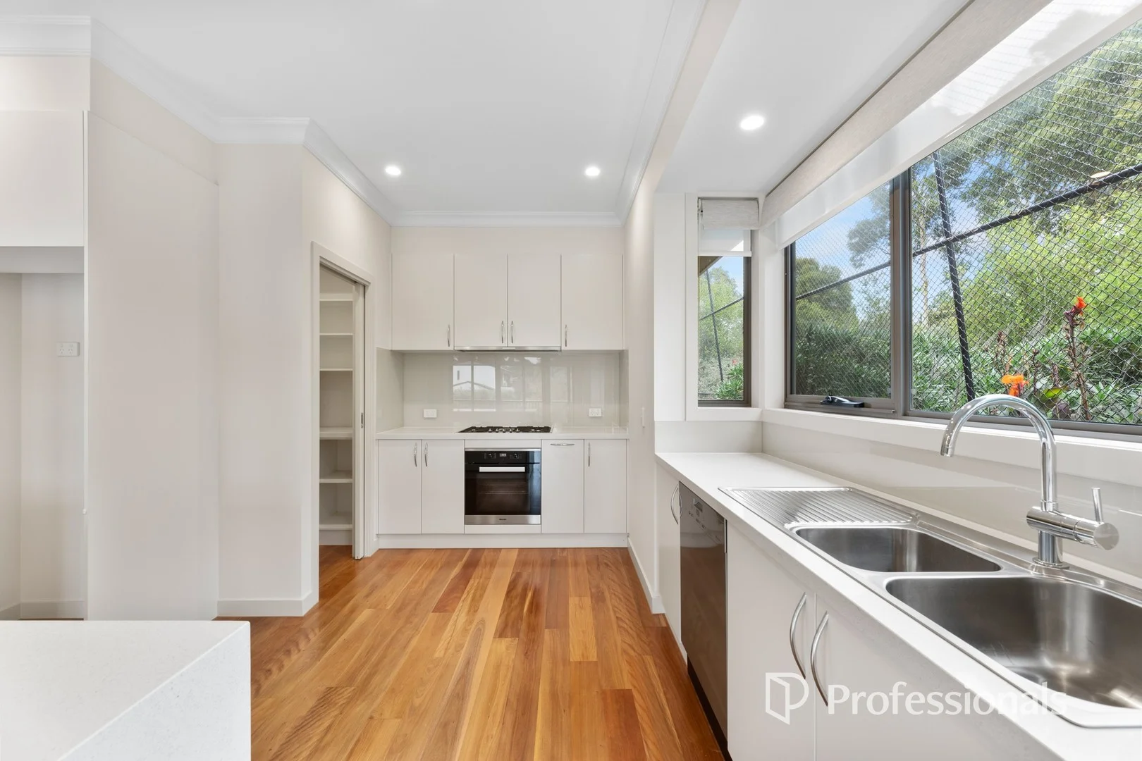 6A Mcleod Place, Mount Waverley VIC 3149