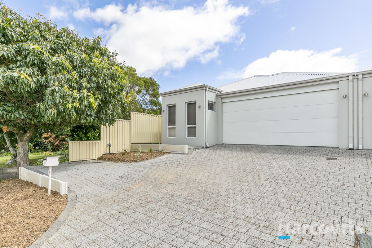 4 bedrooms House in 1/180 Walter Road East BASSENDEAN WA, 6054