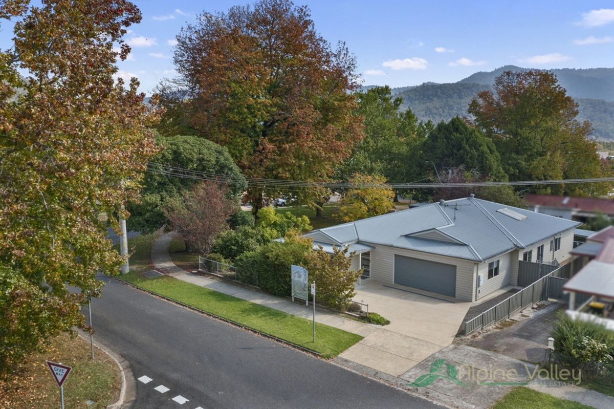 1 Kiewa Crescent, Mount Beauty VIC 3699, Image 1