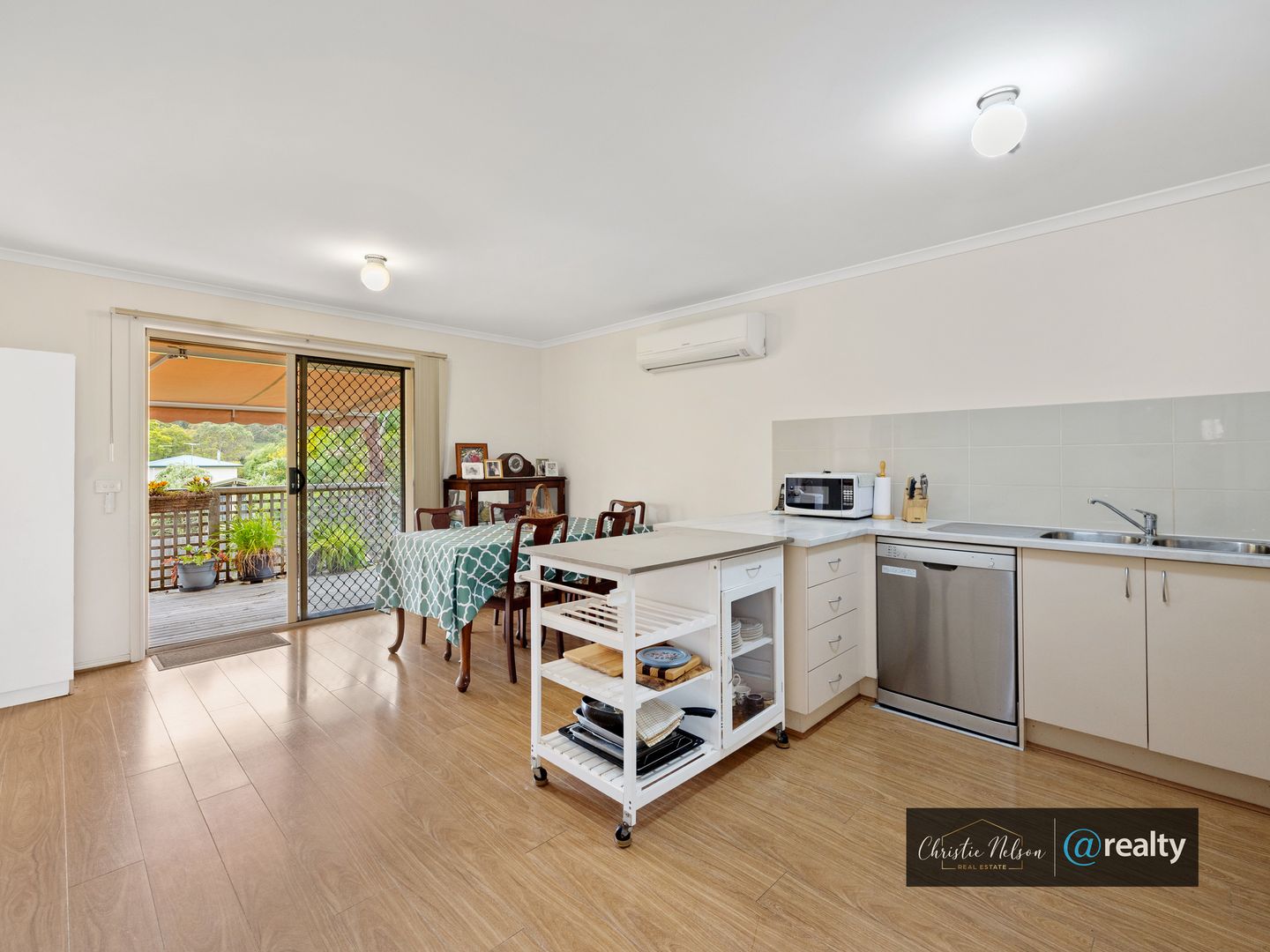 2/11 Lower Gordon Street, Korumburra VIC 3950, Image 2