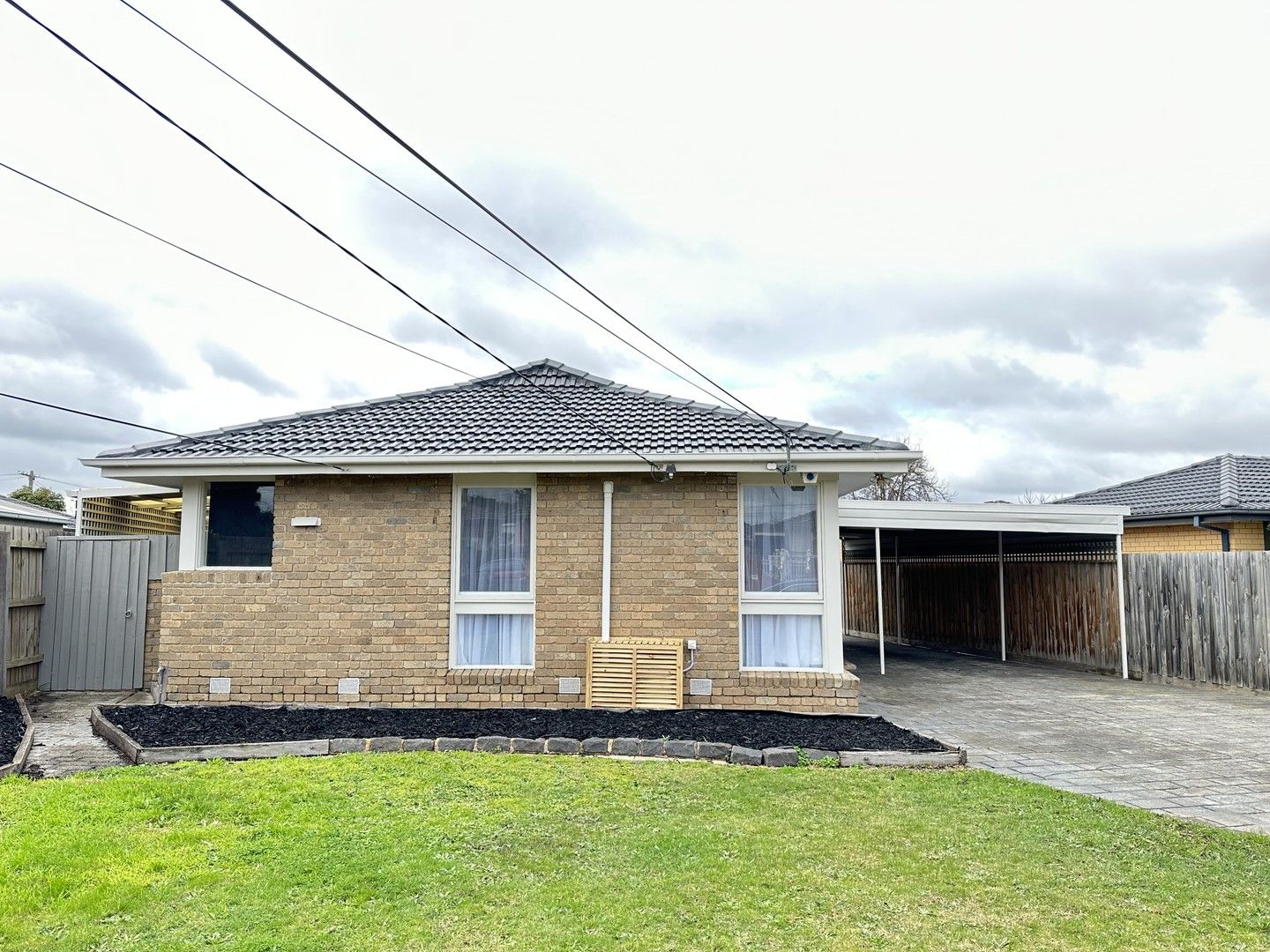 3 bedrooms House in 1 Wembley Court THOMASTOWN VIC, 3074