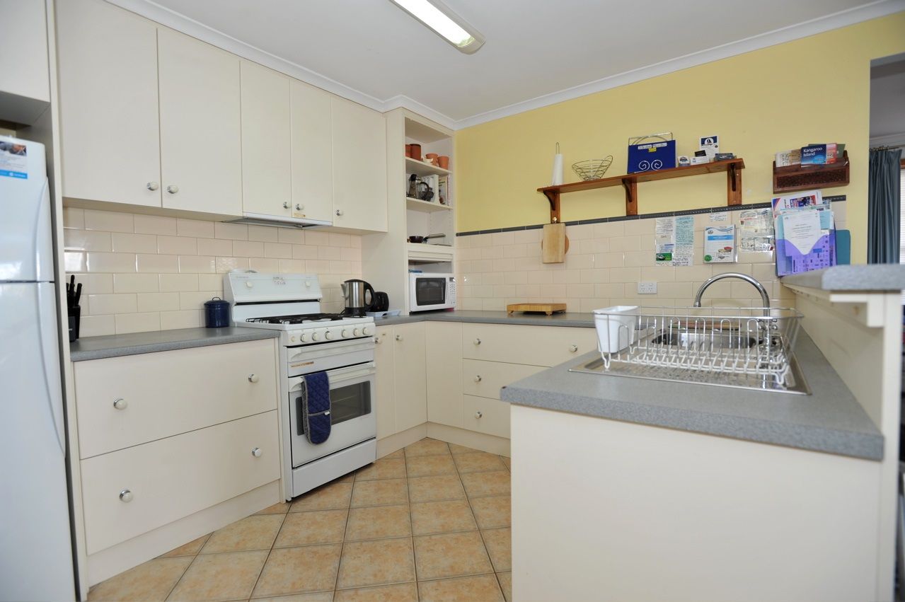 25 Hawthorn Avenue, EMU BAY SA 5223, Image 2