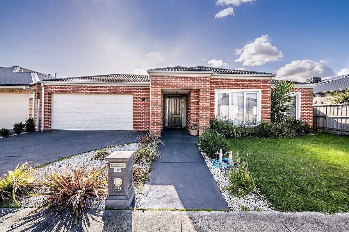 69 Charlbury Crescent, Cranbourne North Property History & Address