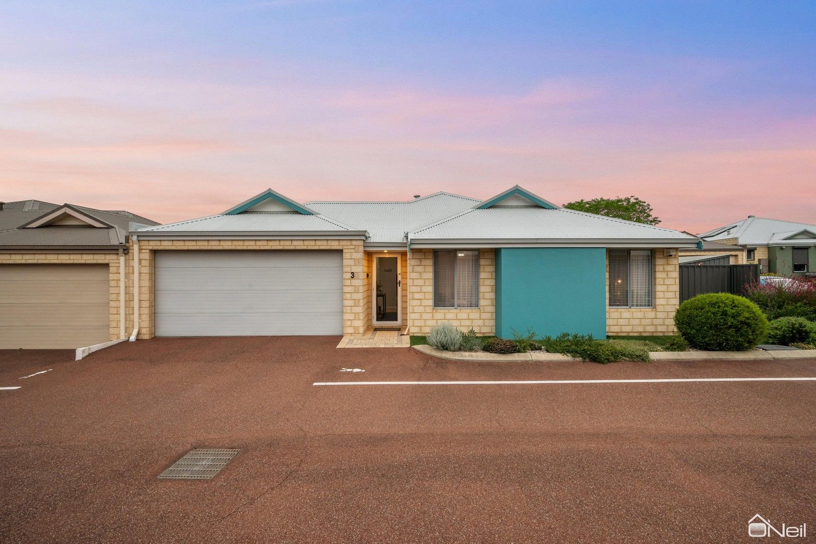3 bedrooms House in 3/3 Mountain View KELMSCOTT WA, 6111
