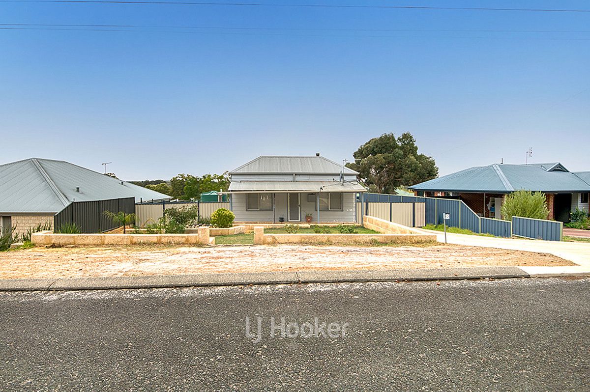 8 Porter Street, Collie WA 6225, Image 2