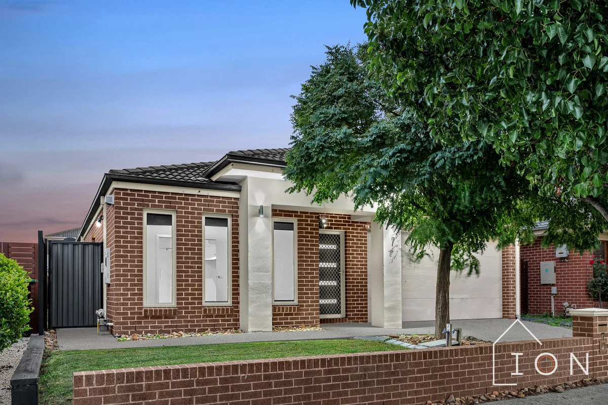 7 Appaloosa Grove, Clyde North VIC 3978