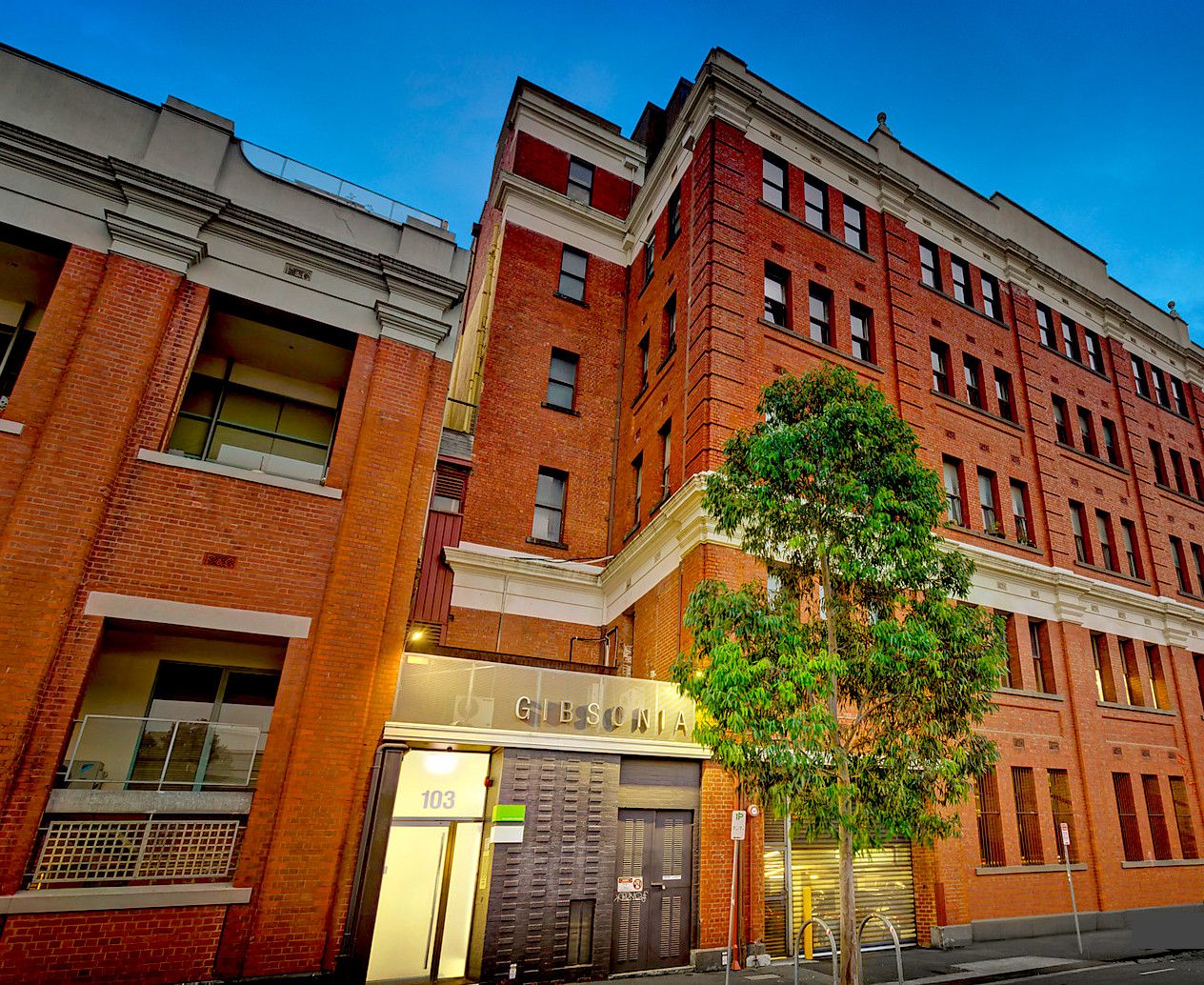 605/103107 Oxford Street, Collingwood Property History & Address