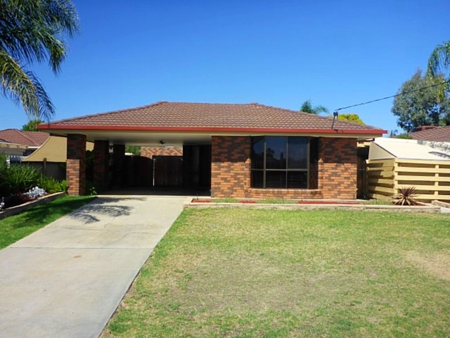 2 Lachlan Court Wodonga Vic 3690 House For Rent 360 Domain
