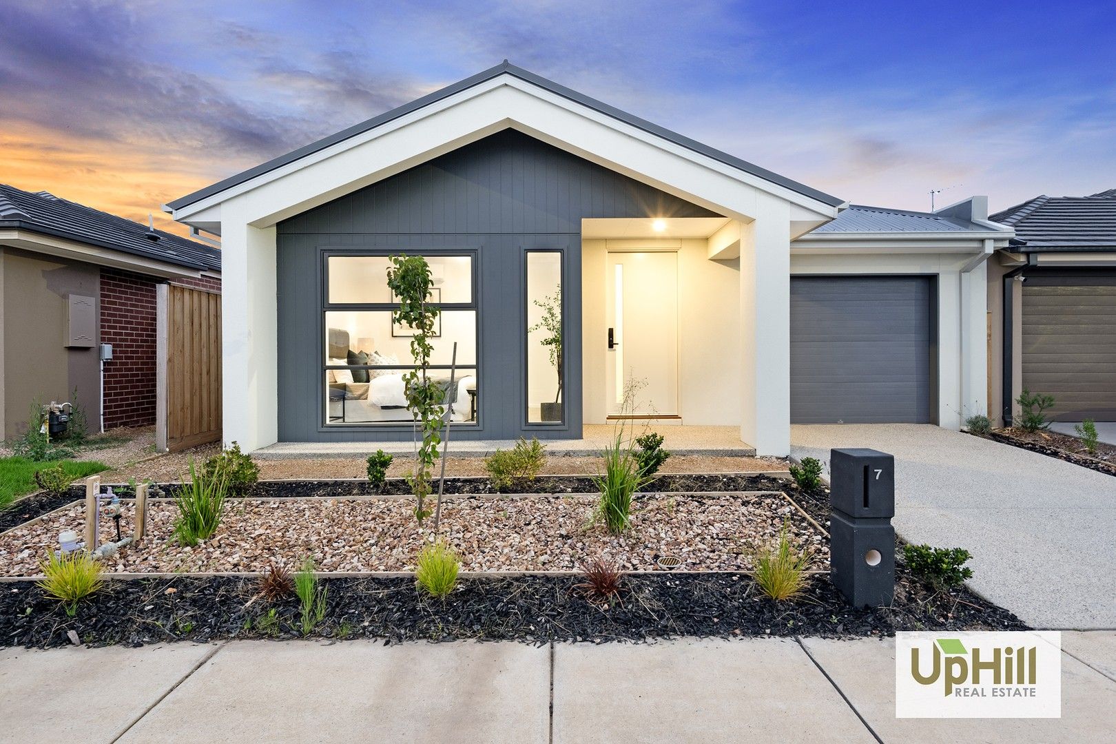 7 Exmoor Crescent, Clyde North VIC 3978, Image 0