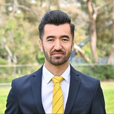 Ray White Dandenong - Sam Hashemi