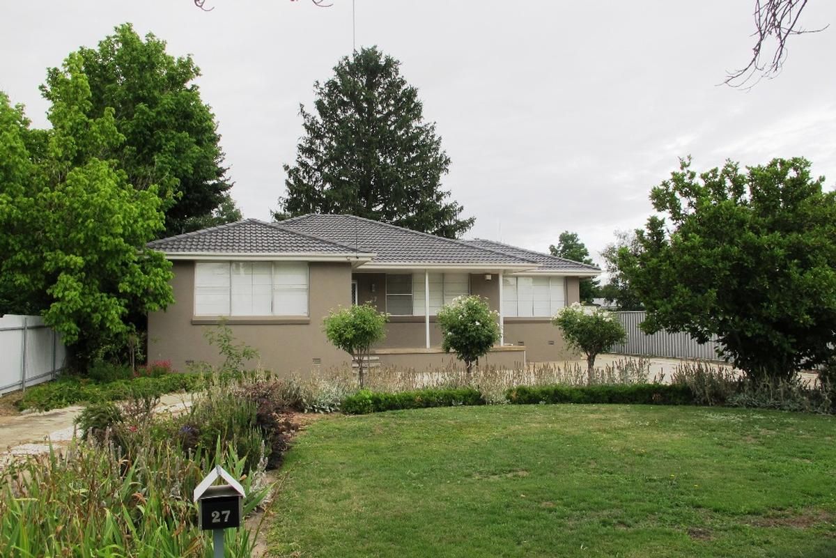 27 Adelaide Street, Blayney NSW 2799, Image 0