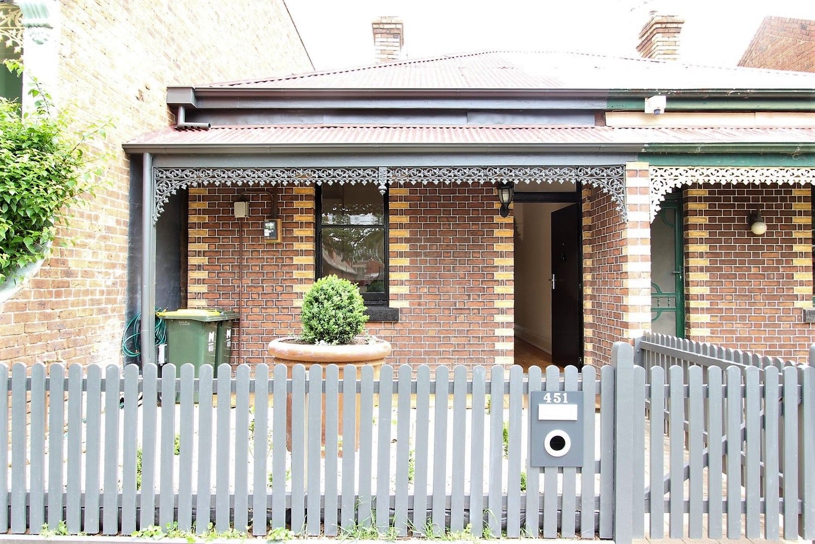 2 bedrooms House in 451 Dryburgh Street NORTH MELBOURNE VIC, 3051