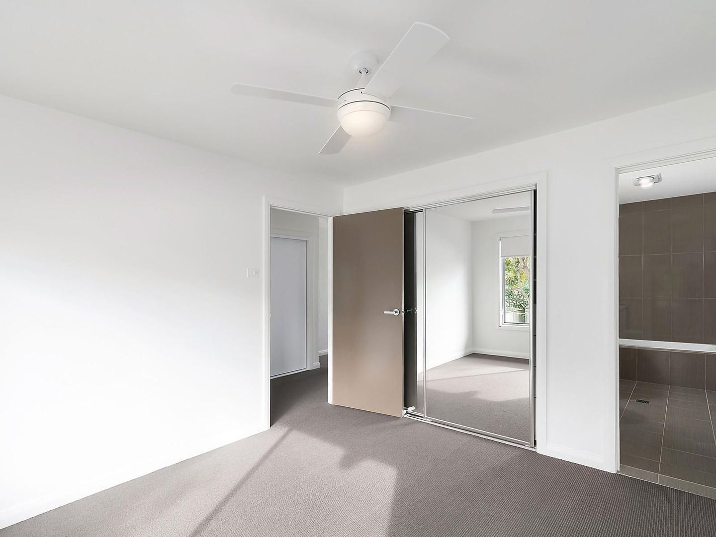 8/91 Macquarie Street, Cardiff NSW 2285, Image 2