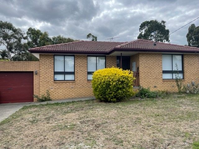 4 bedrooms House in 16 Hermitage Crescent BUNDOORA VIC, 3083