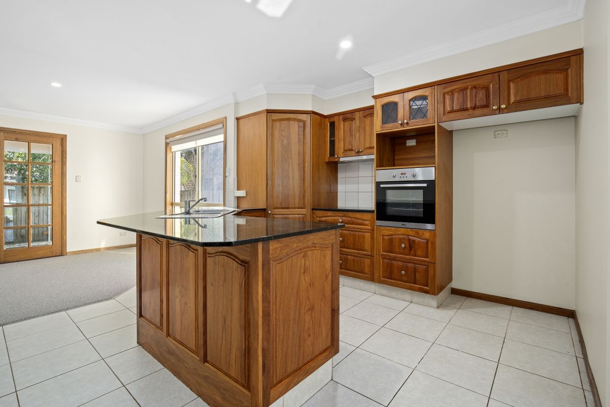 2/6 Leyte Avenue, Palm Beach QLD 4221, Image 1