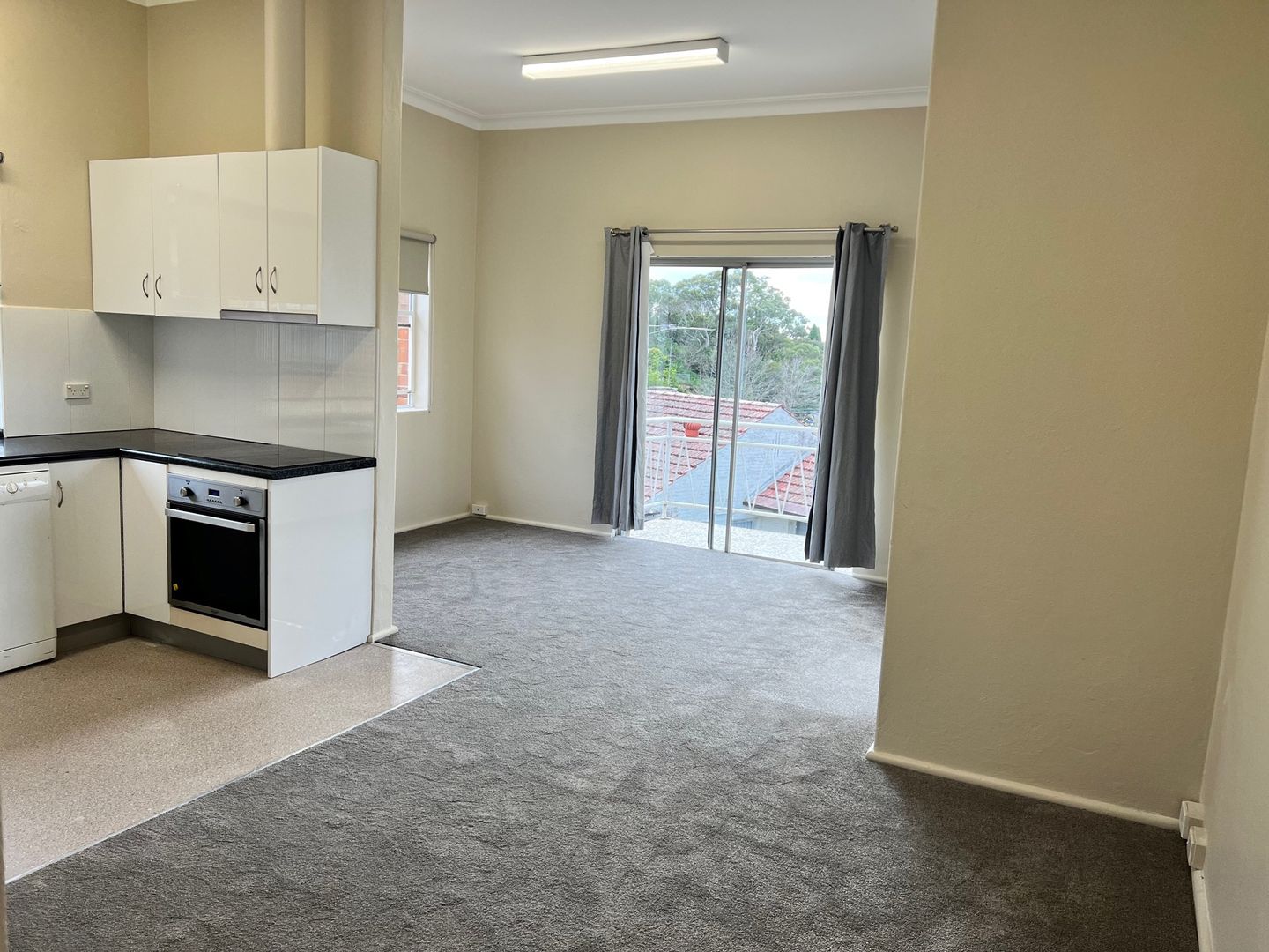 Unit 2/213 Eastern Valley Way, Middle Cove NSW 2068, Image 2