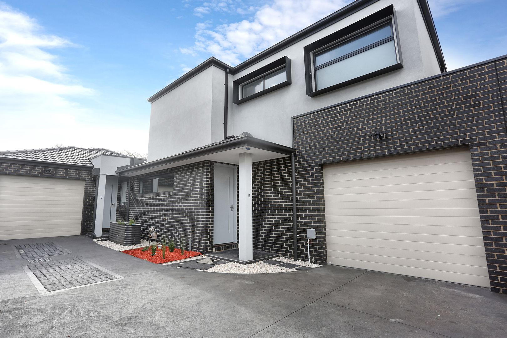 2 bedrooms Apartment / Unit / Flat in 2/16 Barina Road OAK PARK VIC, 3046