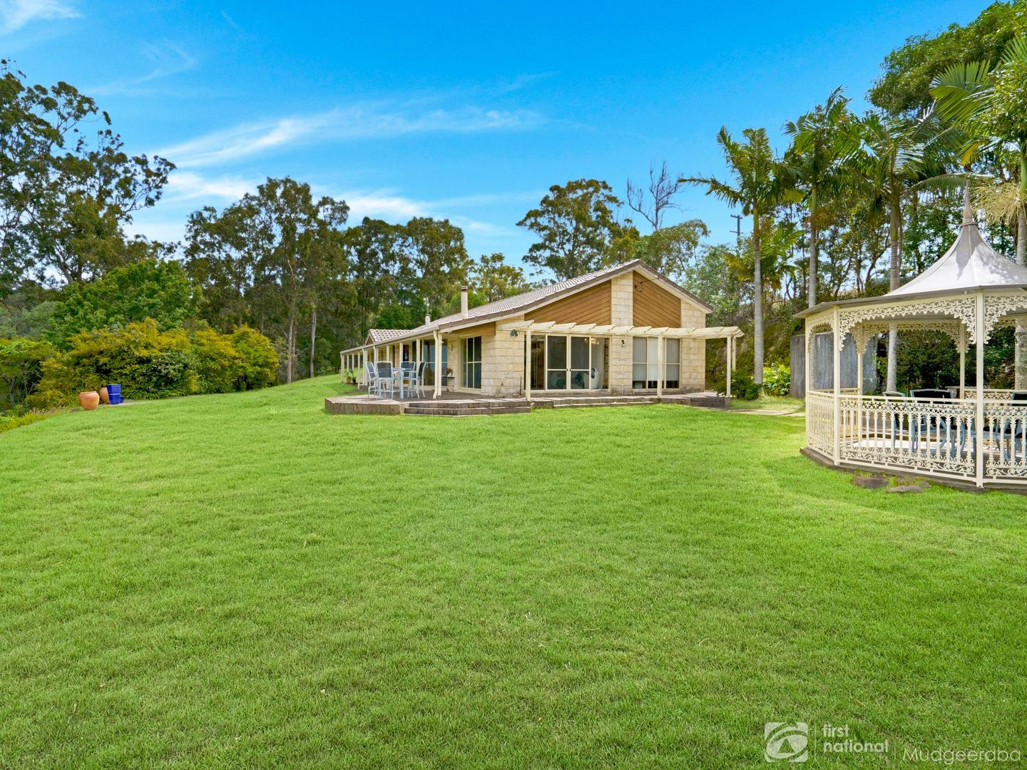 113 Chesterfield Drive, Bonogin QLD 4213, Image 1