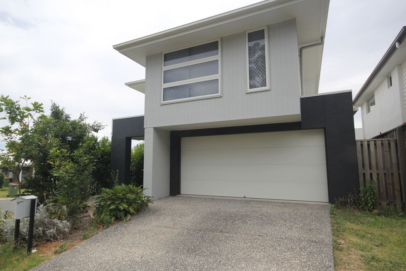 4 bedrooms House in 51 Stanicki Circuit BELLBIRD PARK QLD, 4300