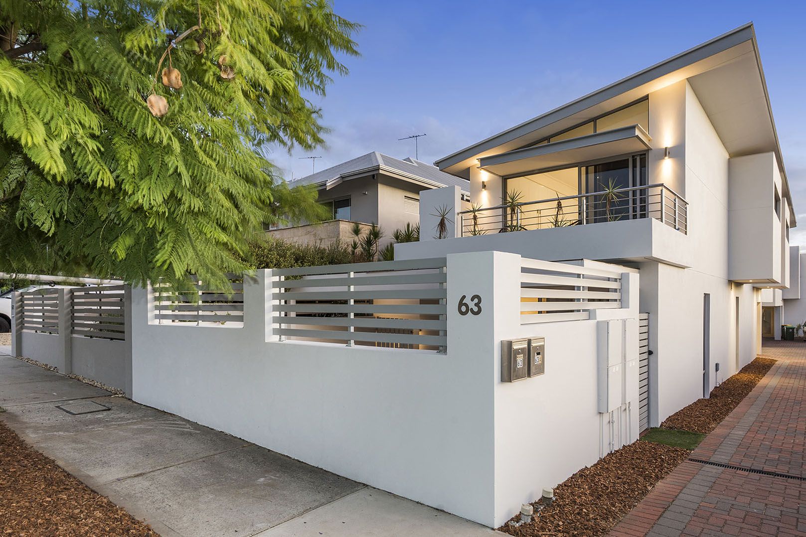 3 bedrooms House in 63 Monmouth Street MOUNT LAWLEY WA, 6050