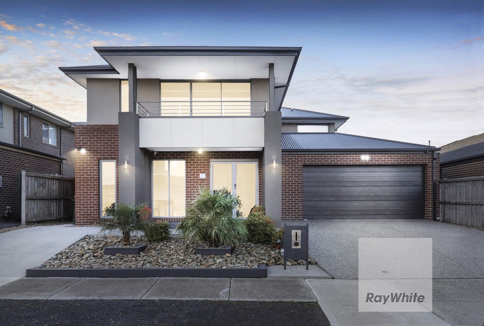 4 bedrooms House in 6 Jasper Grove GREENVALE VIC, 3059