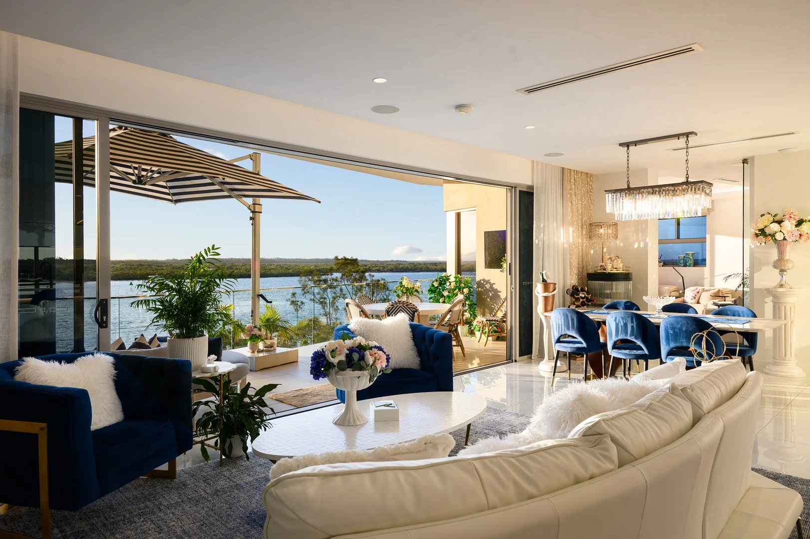 3/2 Havana Way, Paradise Point QLD 4216