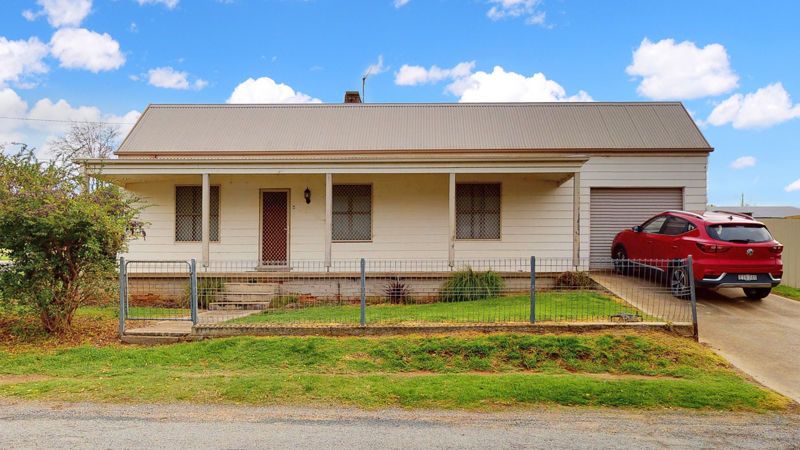 9 & 9A Thomas St, Junee NSW 2663, Image 1