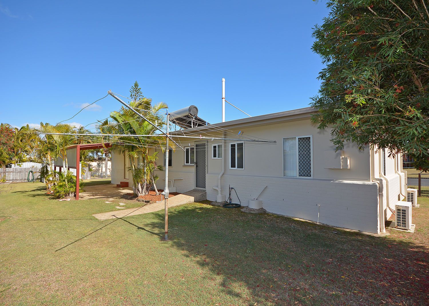 18 Kehlet Street, Point Vernon QLD 4655, Image 2