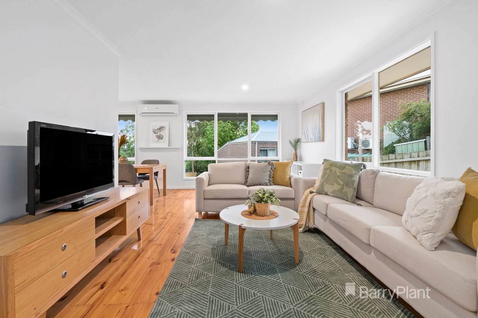 3 Brambleberry Lane, Chirnside Park VIC 3116, Image 2