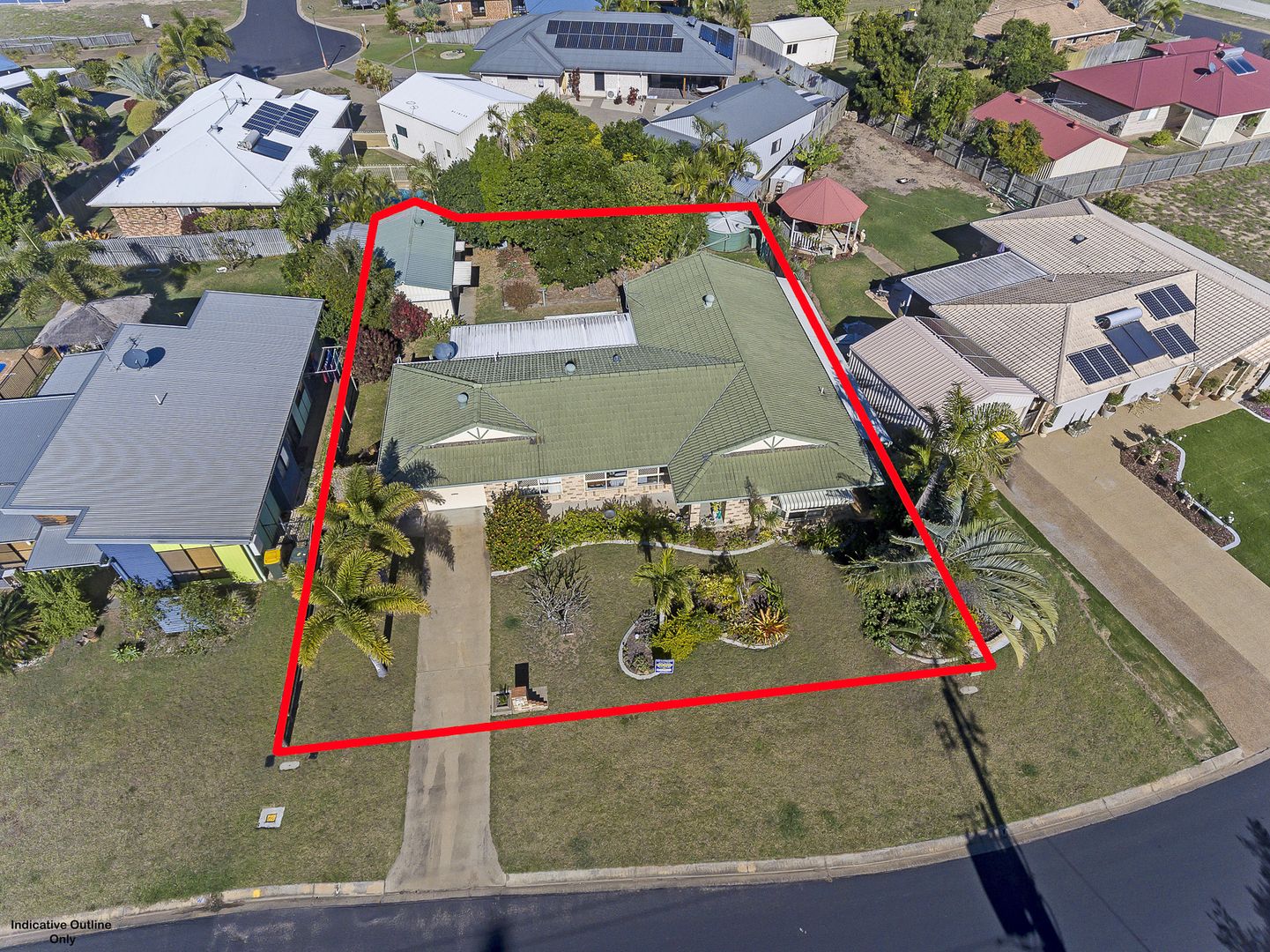 25 Acacia St, Moore Park Beach QLD 4670, Image 2