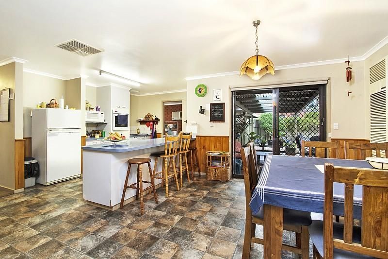 28 Crusoe Road, KANGAROO FLAT VIC 3555, Image 2