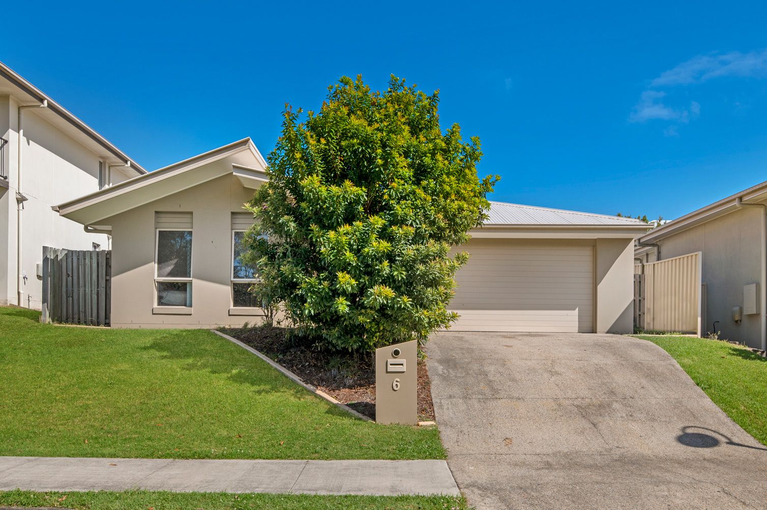 4 bedrooms House in 6 Bellagio Crescent COOMERA QLD, 4209