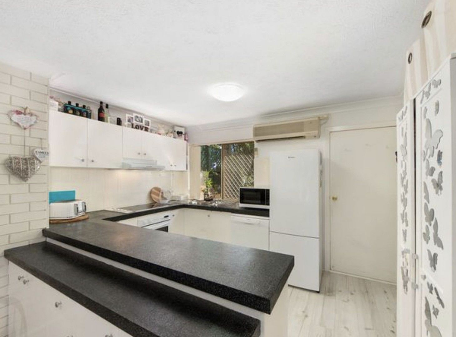 2 bedrooms Apartment / Unit / Flat in 7/160 Barrier Reef Dr MERMAID WATERS QLD, 4218