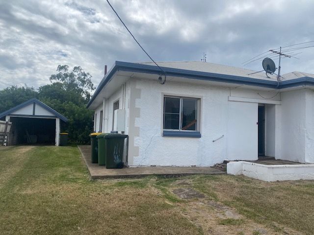 1 bedrooms Apartment / Unit / Flat in 1/3 Ellen Street DALBY QLD, 4405