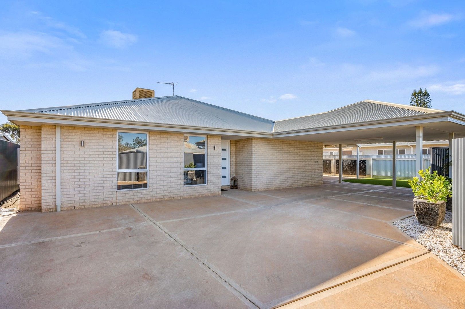 4 bedrooms House in 133A Wilson Street SOUTH KALGOORLIE WA, 6430