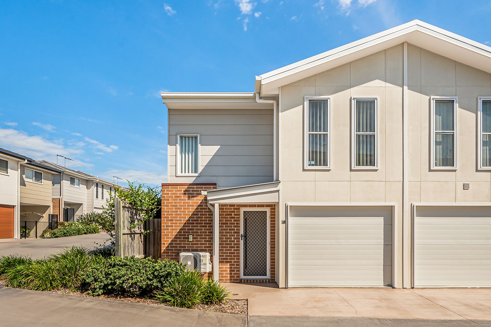 18/40 Hillary Drive, Warner Property History & Address Research Domain