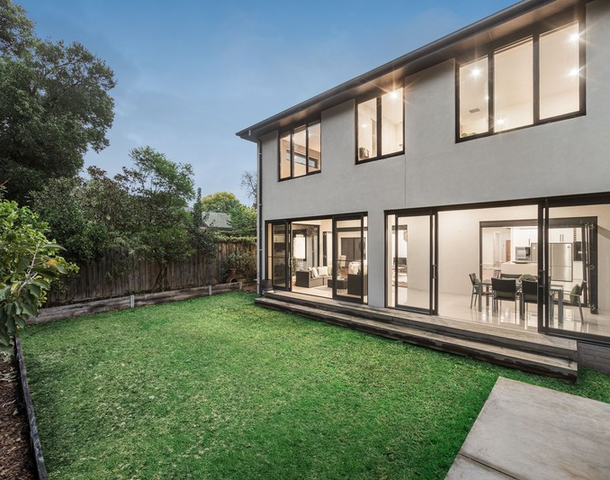 24 Woodlands Avenue, Camberwell VIC 3124