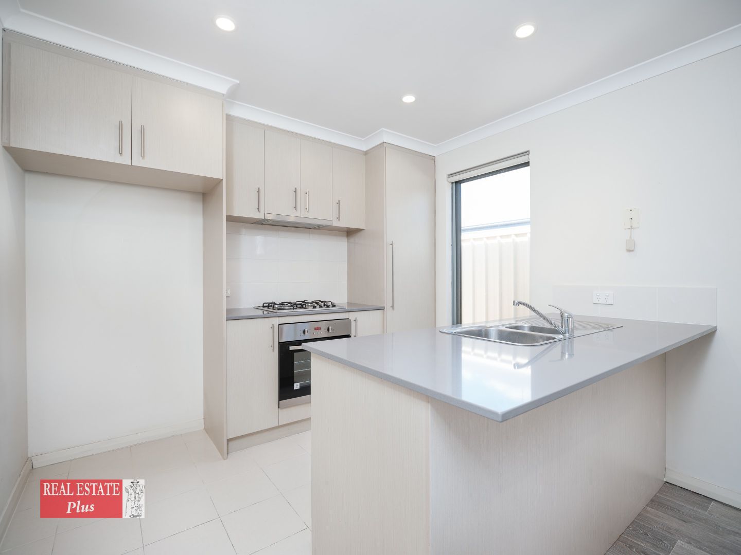 7/3 Spring Avenue, Midland WA 6056, Image 2