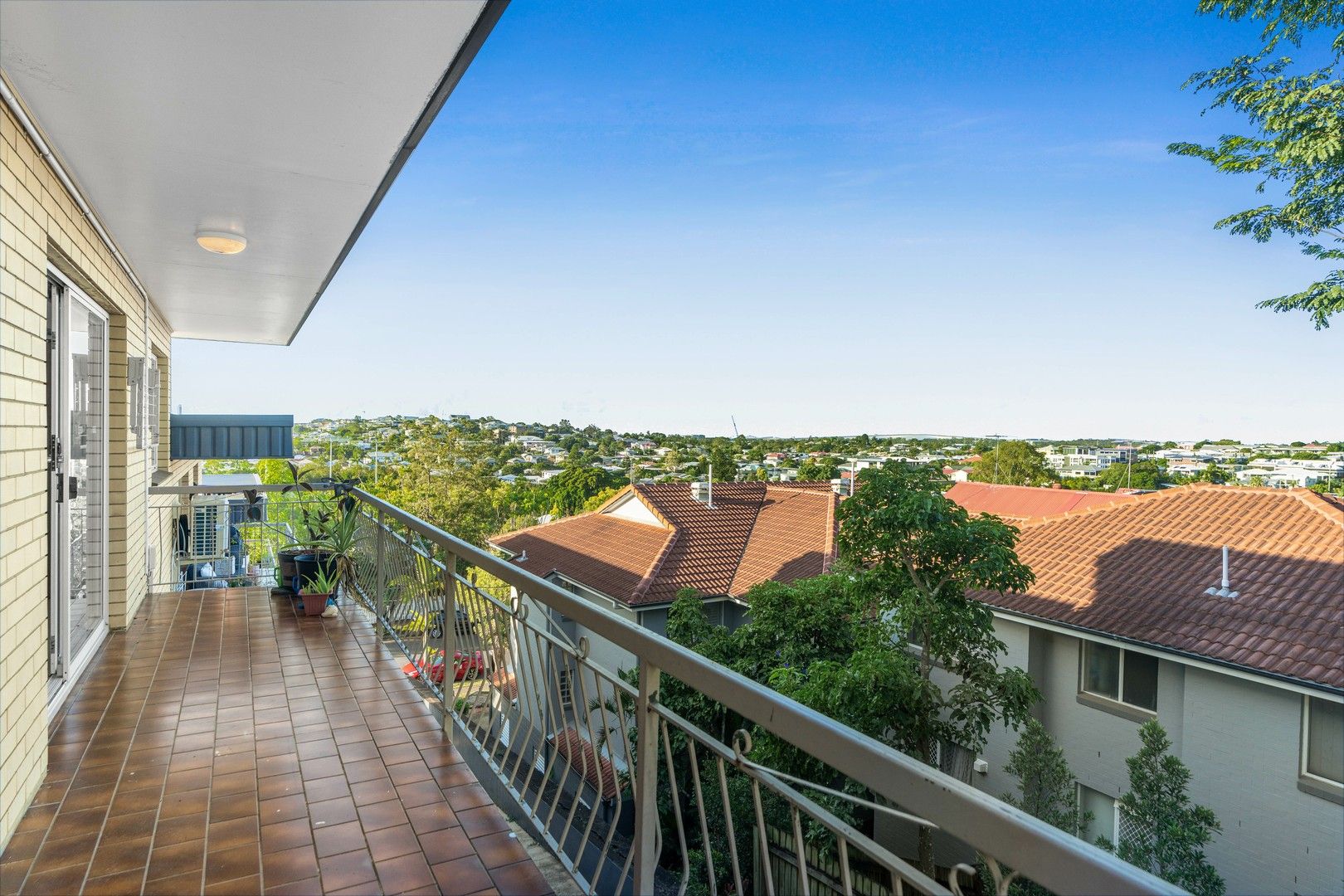 2 bedrooms Apartment / Unit / Flat in Unit 6/34 Miles St HAWTHORNE QLD, 4171
