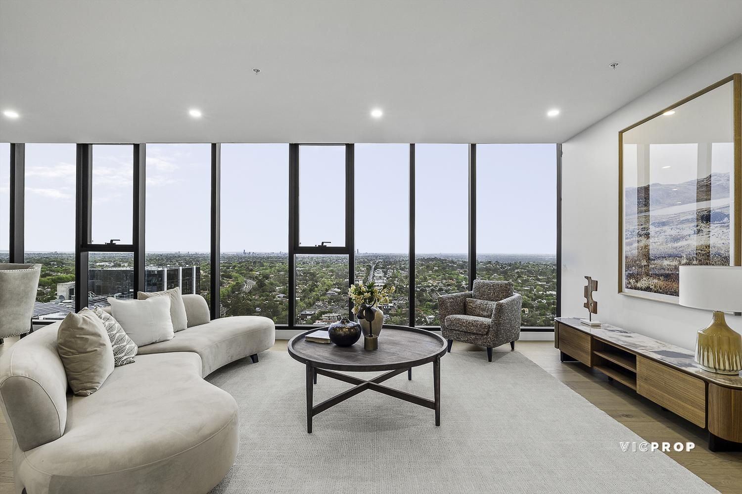 4 bedrooms Apartment / Unit / Flat in 3101a/845-851 Whitehorse Road BOX HILL VIC, 3128