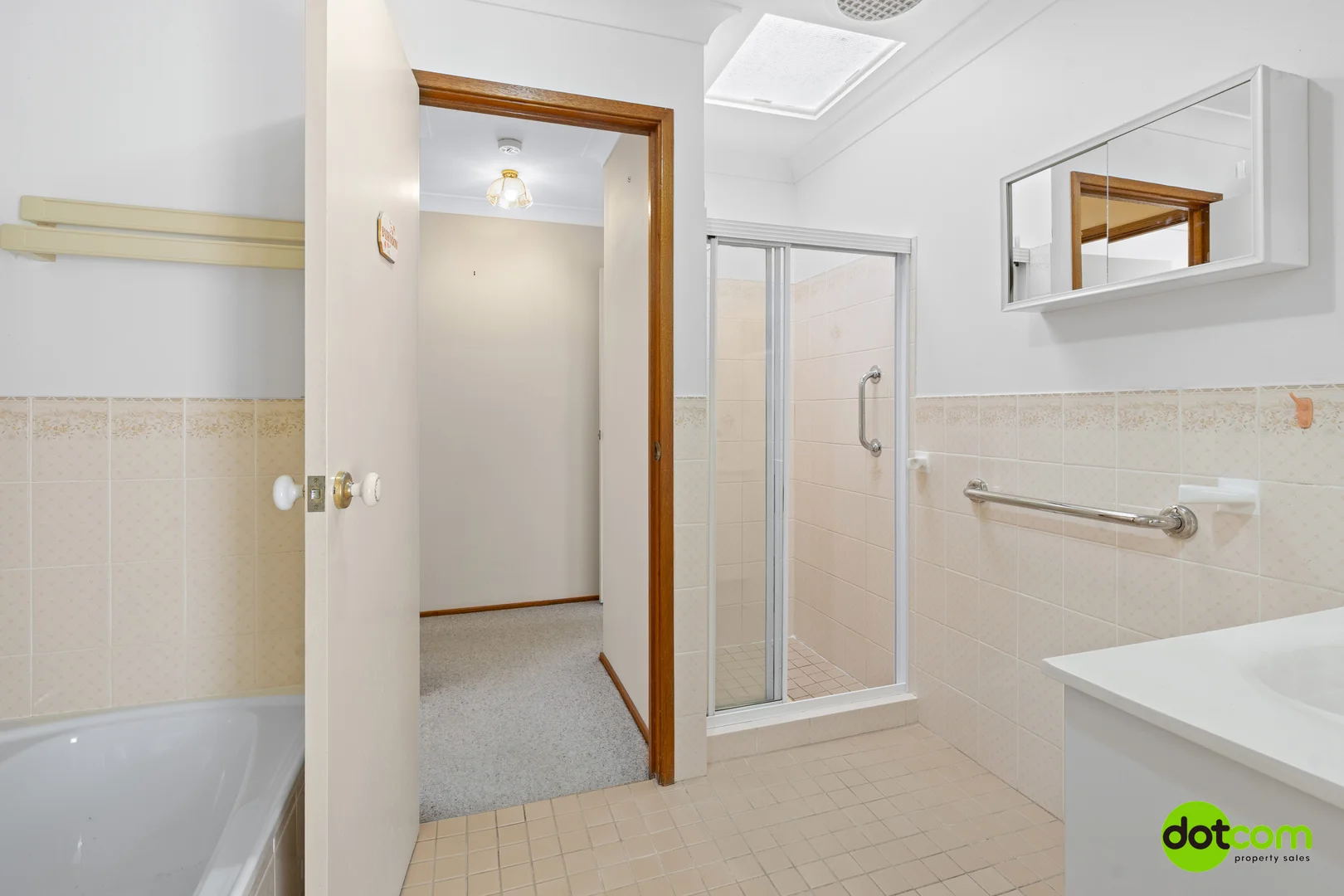 Additional image 7 of 8 Gavin Way, Lake Haven NSW 2263