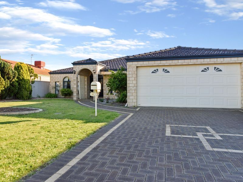 4 bedrooms House in 35 Pickworth Retreat PELICAN POINT WA, 6230