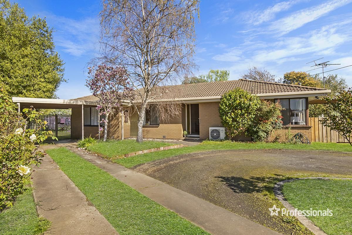3 bedrooms House in 18 Condon Court HAMILTON VIC, 3300