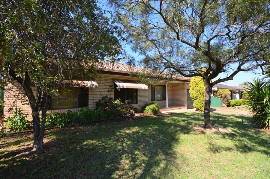 23 Oxley Circle, Dubbo NSW 2830, Image 0