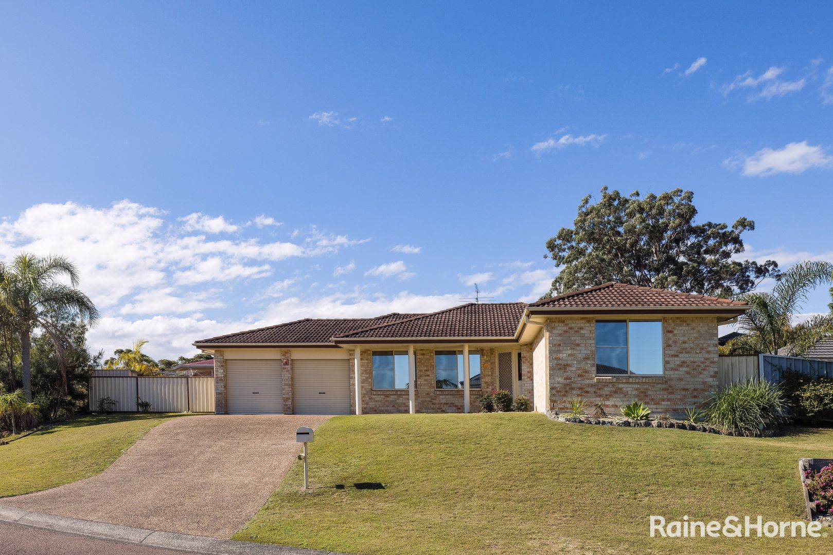 4 Hairtail Close, Corlette NSW 2315