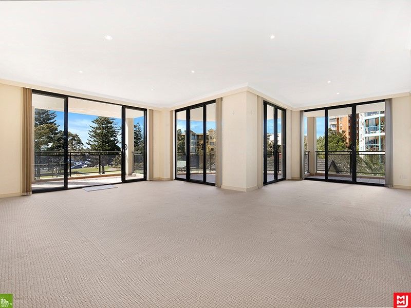 3 bedrooms Apartment / Unit / Flat in 4/15 Wilson Street WOLLONGONG NSW, 2500