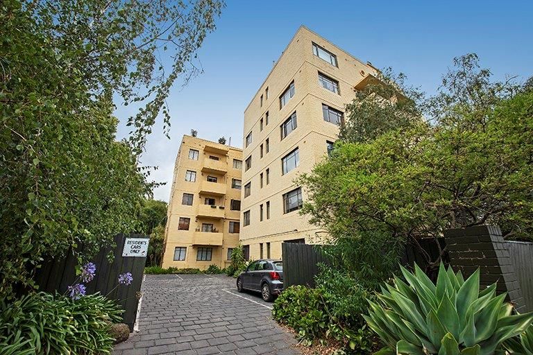 1 bedrooms Apartment / Unit / Flat in 4/16A Chapel Street ST KILDA VIC, 3182