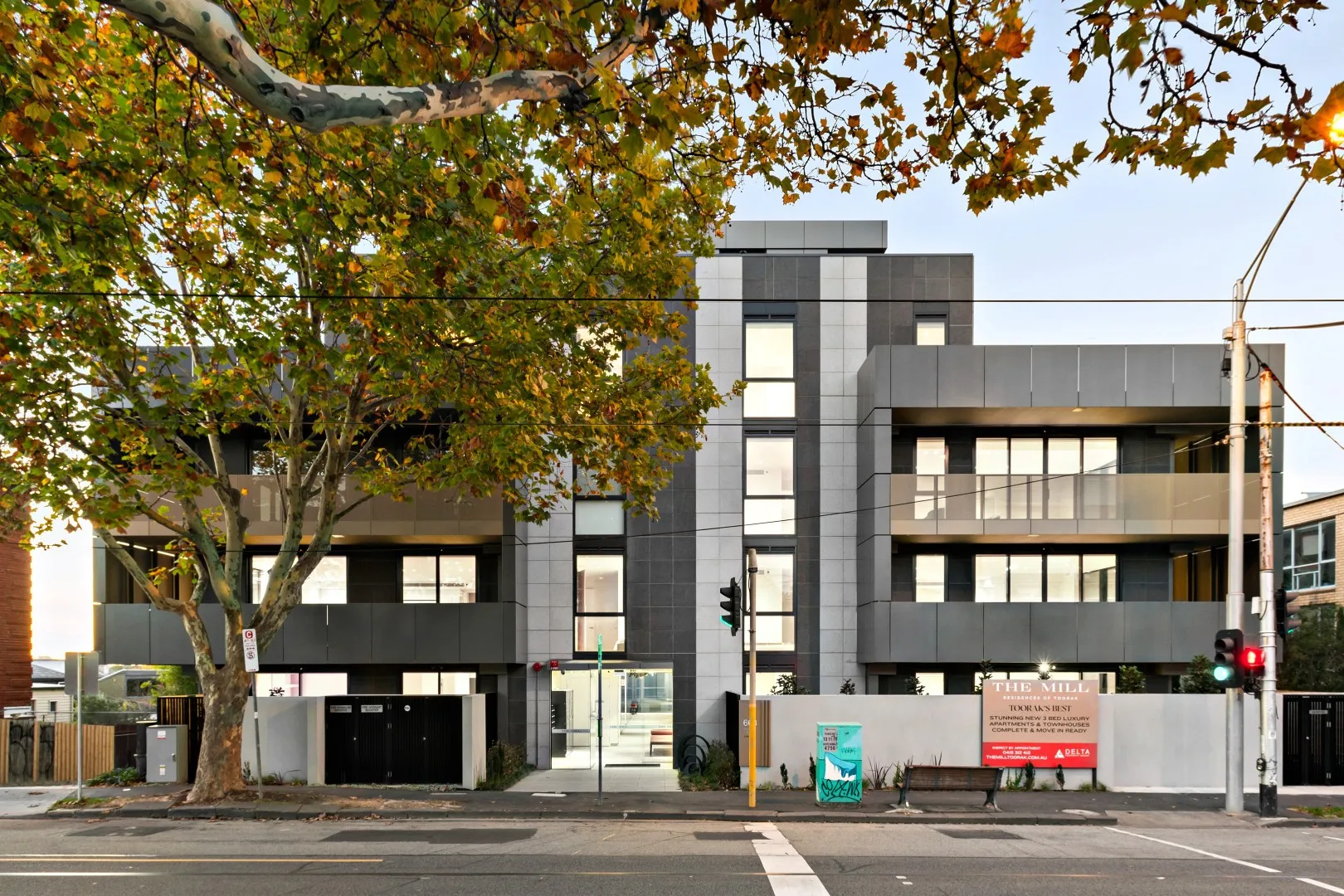 Luxury Oversized 3 Bedroom Garden Apartment, Toorak